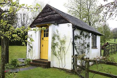 Roald Dahl's writing hut, The Gipsy House